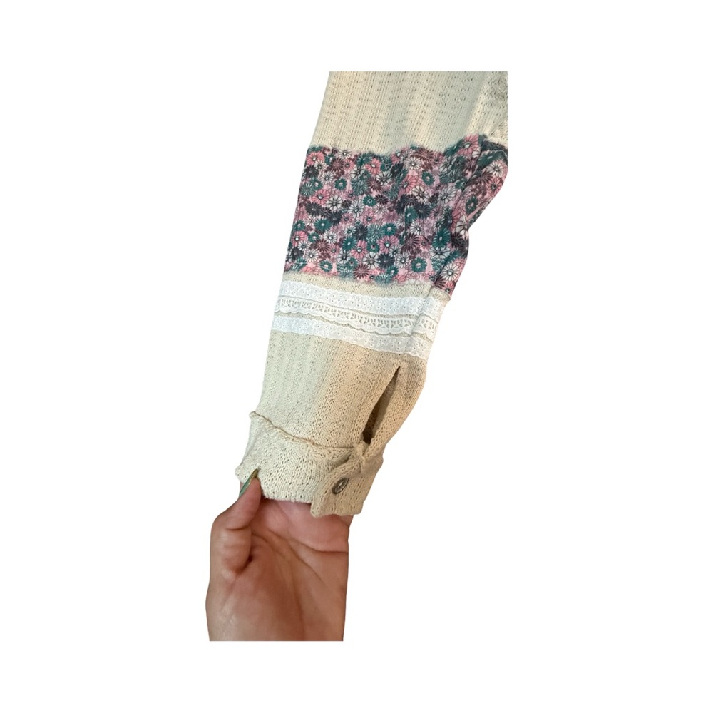 POL Floral Knit Shirt with Pink and Cream Accents - Picture 13 of 16